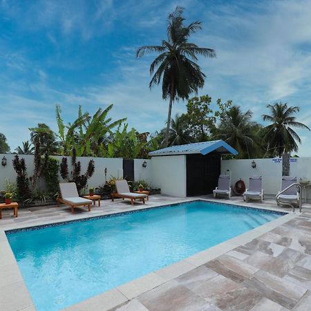 Airport Inn Piarco Ngoại thất bức ảnh
