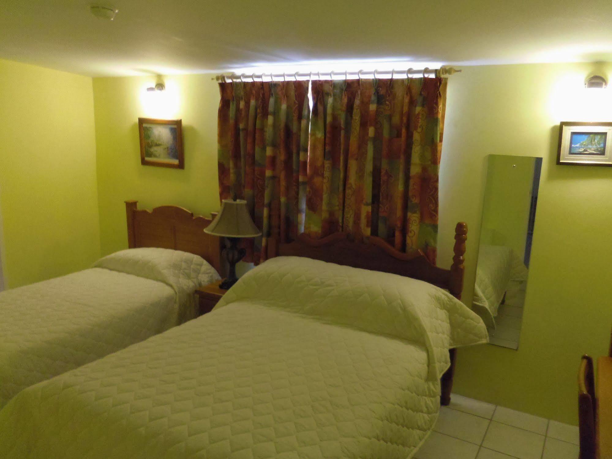 Airport Inn Piarco Ngoại thất bức ảnh